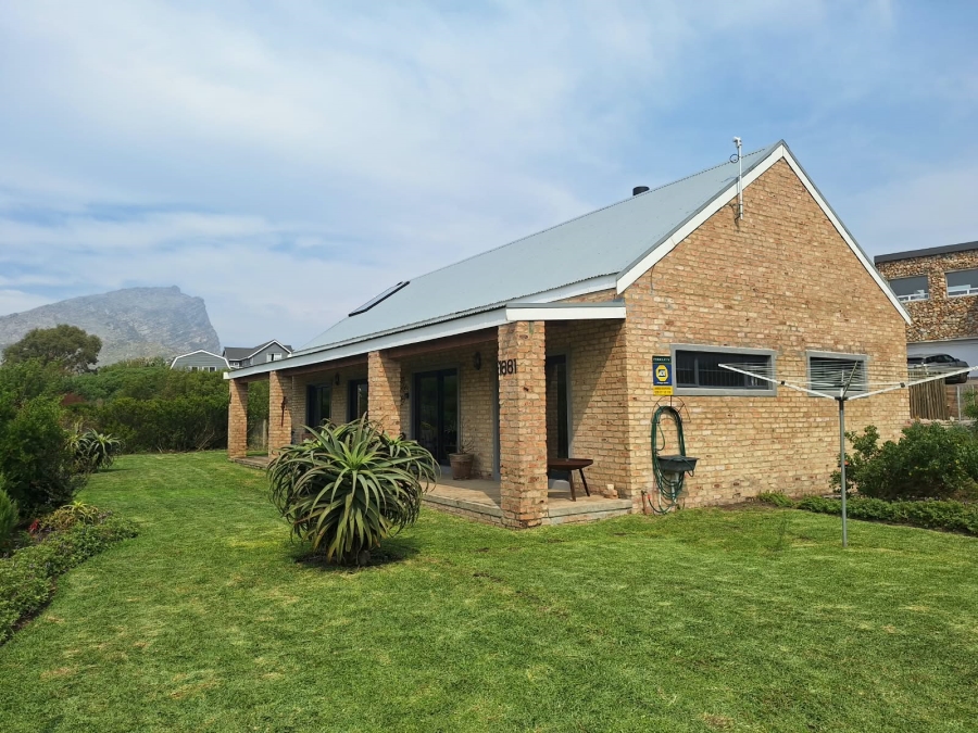 To Let 2 Bedroom Property for Rent in Pringle Bay Western Cape